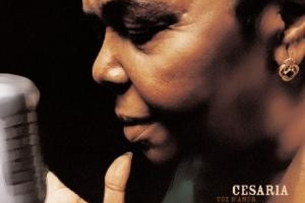 cesaria-evora08FFCE31-BBF3-2843-03D5-41D37D80E0C2.jpg