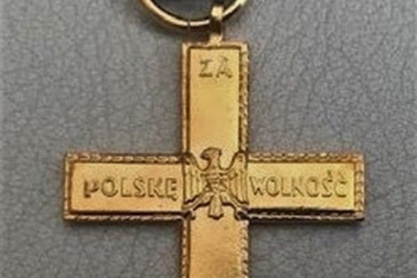 krzyż-partyzanckiD19463C9-BD08-3FB6-BBC6-54F6B59F0319.jpg